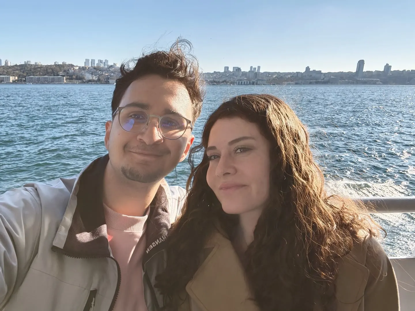Vapurda İstanbul manzarasıyla