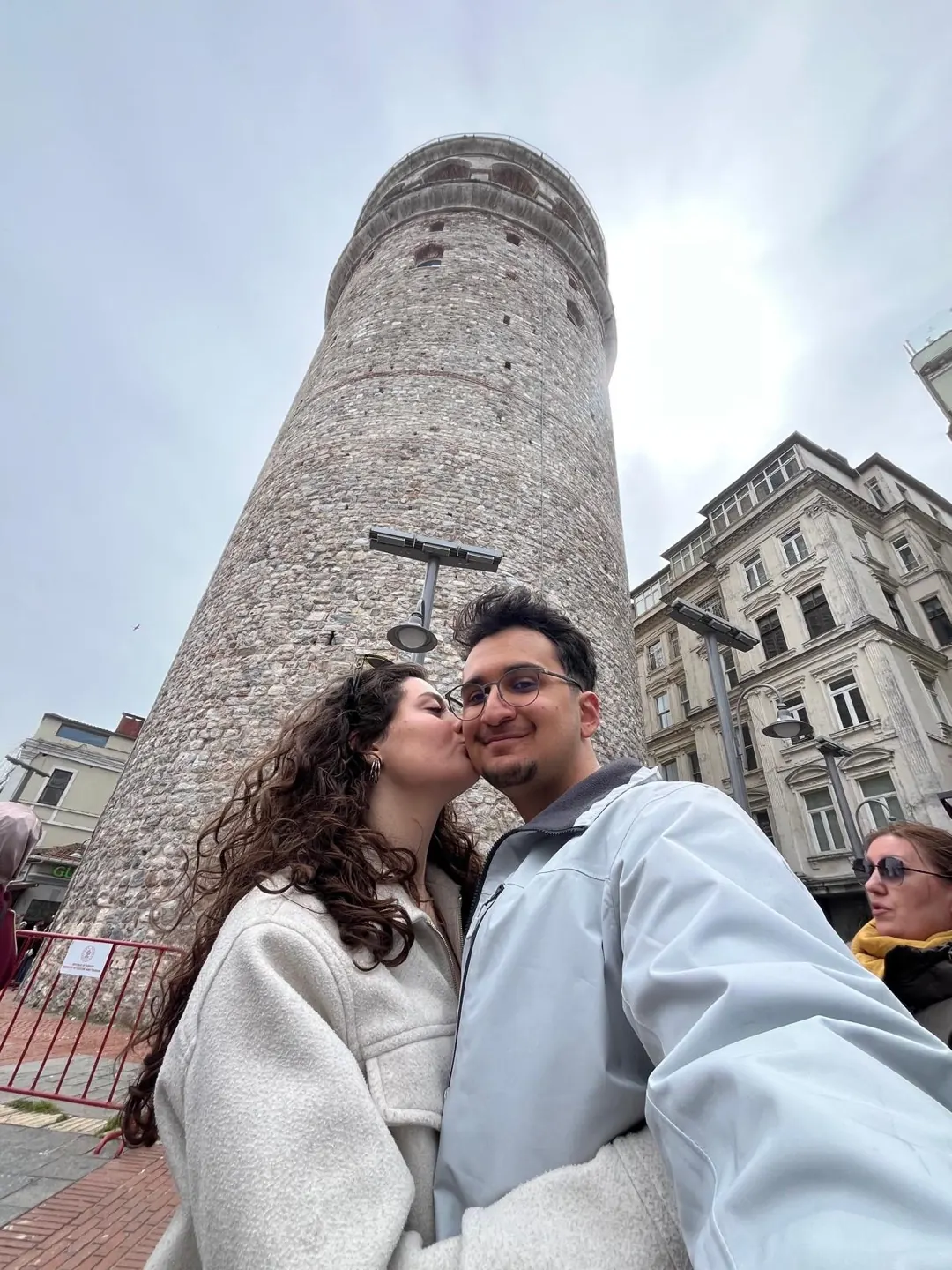 Galata Kulesi önünde birlikte